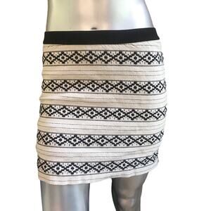 Gap Embroidered Geometric Print White Black Skirt Womens Size 4R